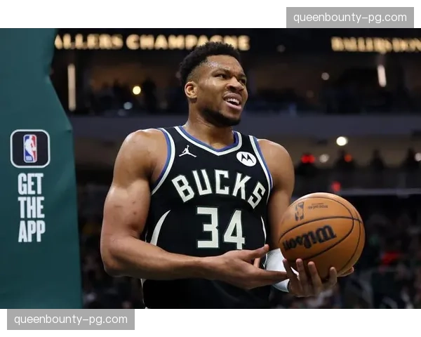 迈尔斯-特纳关键三分判罚成转折点，雄鹿凭借争议判罚险胜